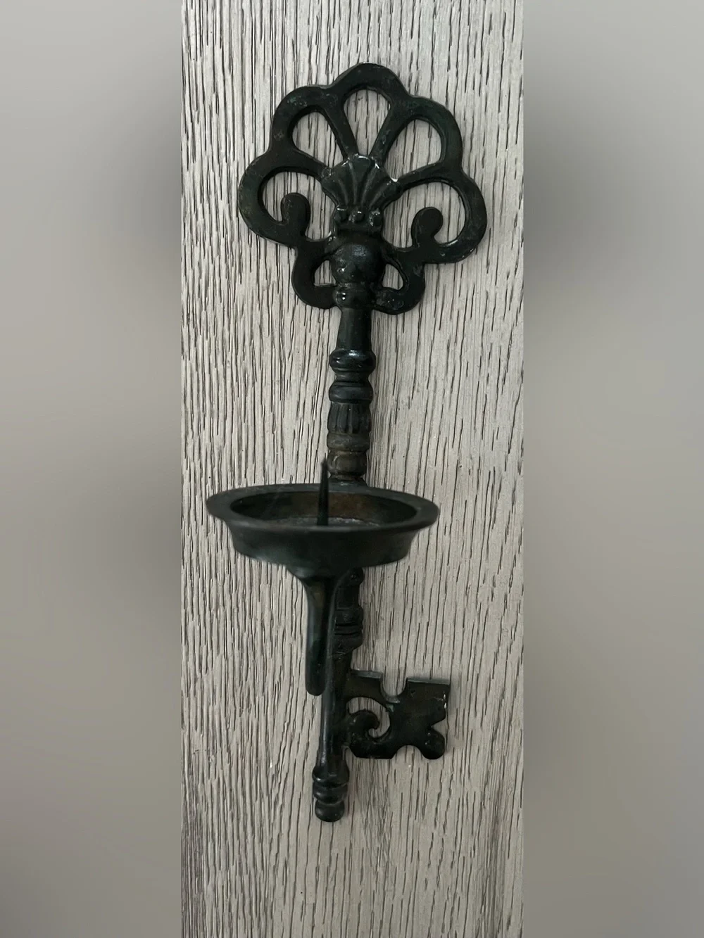 Vintage-Style Black brass  Key Wall Sconce - Decorative Home Wall Decor